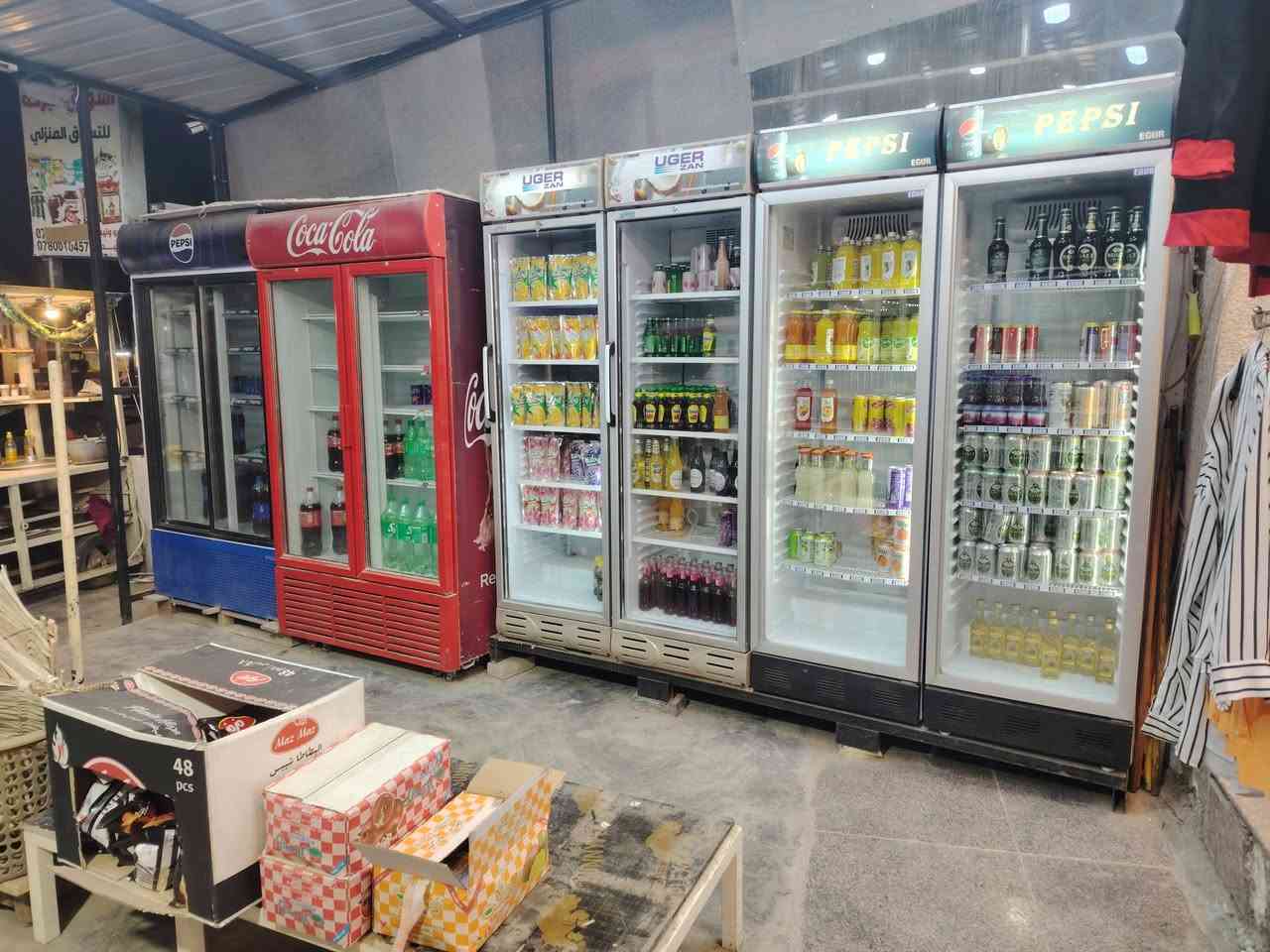 أسواق للبيع في الغزاليه مدير الأمن يتكون من 17براد و محطة مياه معا شقه كاملة مواثثه
هاتف /***********
