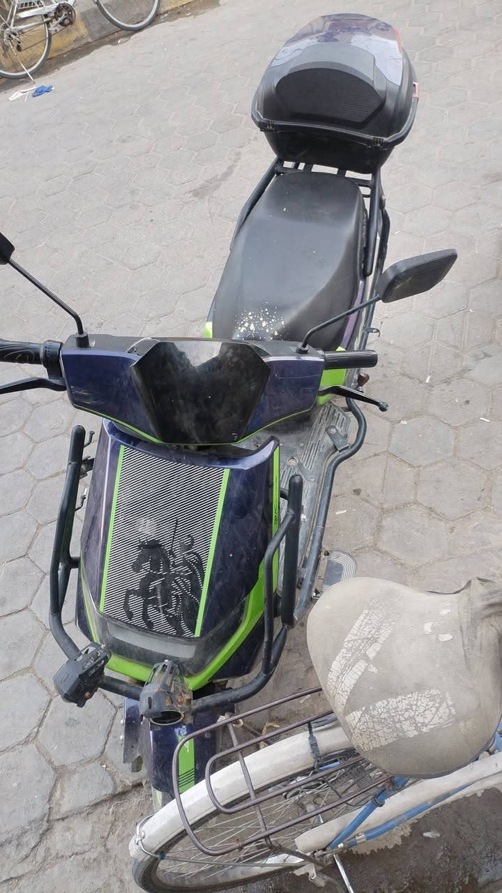 سلام عليكم ماطور شحن للبيع سعر 150 الفف و بي مجال محتاج ابيع مستعجل اتصل على رقم تالي (***********)رمادي
