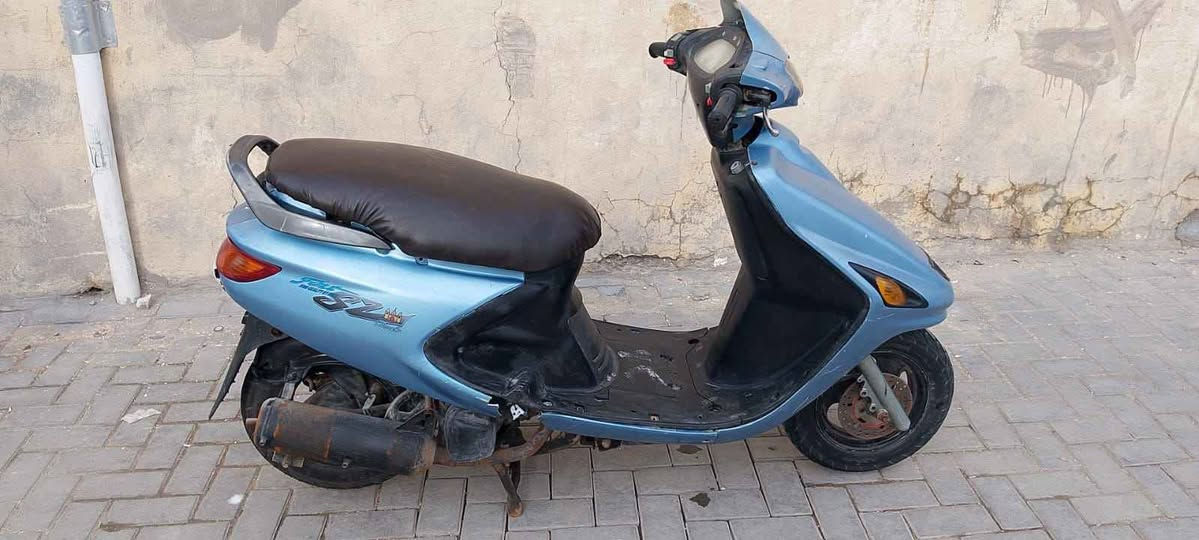 دراجه فراشه  نضيفه كامله من طول للطول كهربايات سلف هندر اشاير  هورن  دراجه نضيفه دبلات تايرات جدد مال باله دراجه شلعه ومعدل طيران  شغال عينه شغاله نقص واير عداد سرعه   دراجه ماناقصها شي سعرها 400 مكاني الحيانيه البصرة, العراق


**إذا كنت صاحب هذا الإعلان وتريد حذفه لأي سبب، رجاءا أرسل رسالة إلى الدعم الفني**