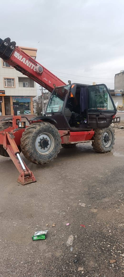 شۆفڵی مانیتۆ
مۆدیل ٢٠٠٦ 

١٧ مەتر 

***********

***********
