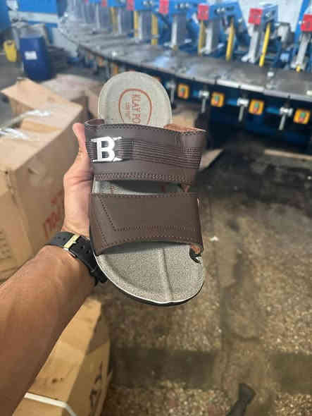 شحاطه جلد خفيفه درجه اولا
منشاء تركي
قياسات 40,, 41,, 42,, 43,, 44,, 45 

سعر شحاطه         ٣٠٠٠ الف

العنوان مسيب سوق الشط مقابل جامع الفرات يم اهل سمك

للاستفسار  *********** واتساب

بس صبح متواجدين من ٦ صباح ،،، الى ١٢ ظهر فقط🟪⬛💟💙❤️🤎🩵💛💕🖤💜🩶♥️♥️🩶💜🖤💕🟪⬛💟💙❤️🤎🩵💛❣️🧡💝💖💕🖤💜💕💕💕💕💕💕💕💕💕💕💕💕💕💕💕
