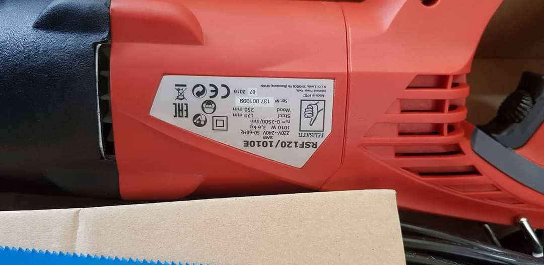 🔴 منشار ترددي احترافي 🔴
✔️ مثالي لقص الخشب، الحديد، البلاستك، والأنابيب
✔️ قوة عالية وأداء ثابت
✔️ يوفر جهد ووقت بالشغل
✔️ عملي للأعمال الإنشائية، النجارة، الصيانة، والورش
✔️ قوي وسريع بالأداء
✔️ سهل الاستخدام ومناسب للشغل اليومي
🔹 المواصفات:
▪️ القدرة: ١٠١٠ واط
▪️ القطر: 120 ملم
▪️ السرعة: 8500 دورة/دقيقة 
▪️ يعمل على كهرباء 220–240V  
🔹 الصناعة والشركة:
🏭 صناعة أوروبية
🏷️ Felisatti
🚚 التوصيل متوفر لبغداد وجميع المحافظات
💰 السعر:  ٧٥ الف 
📞📲 للاستفسار والطلب واتساب أو اتصال:
***********
