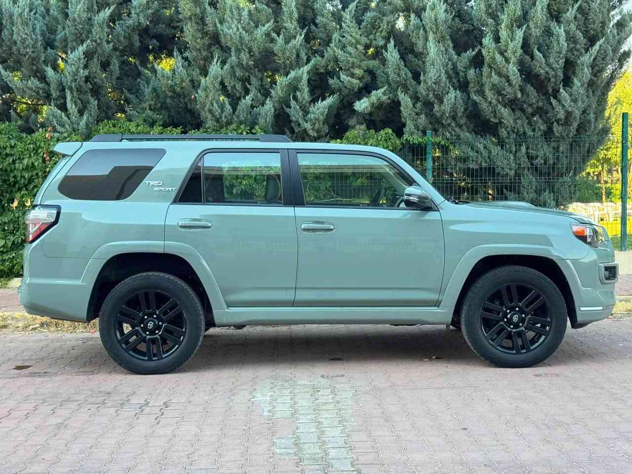 ماشاءالله 
موديل 2022
لون مميزه 
TOYOTA  4RUNNER 🔥 
TRD Sport ⚽️ 🏃🏼Model 2022✍️
~ تويوتا 4 رنر  تي ار دي سبورت 
~ وارد أمريكا  
~ محرك 6 سلندر 
~موصفات فول ماعدا فتحة 
~ بصمة 
~  فور ويل4*4💪🏾
~أربع كاميرات 360 درجة 
~ شاشة كبير  كاميرة دوار 
~ كاميرة خلفية 
~ داخل أسود ملكية 
~ تغليف دوشمه اصلية 
~ رادار أمامي و جانبيه 
~ كشن أمامي كهربائية 
~ كشن جلد 
~ لايتات عدسة زينونة بيلاي 
~تحديد سرعة 
~ حجم تايرات 20 
~ ماشي 60 الف ميل 
~ سيارة بند صبغ بدون داخليه 
~ شبر جملغ تعديل بارد 
~سيارة مرقمة جاهزة بسمي تحويل أو وكالة مباشرة 
~ ايرباك سترن رجع بيلاي سيسته م 
~ رقم شانسي و صورة ضرر موجود في المنشور 
~ سعر ( 320 )💰دولار بيها مجال 🤏
~ مكان عقرة معرض كوره ك 
 واتساب 📞***********  
أخوكم سورداش الهركي *********** دهوك, العراق
