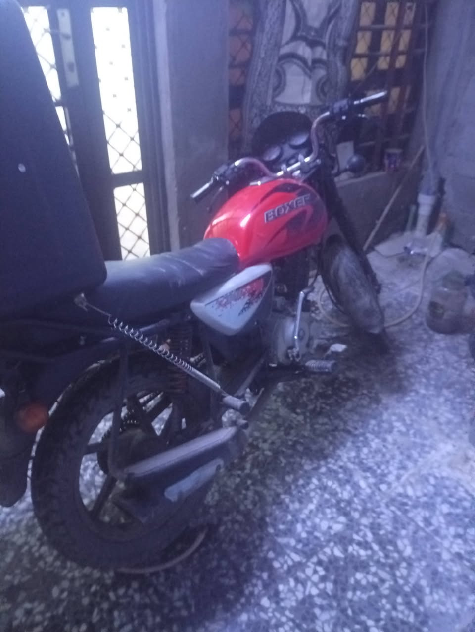 السلام عليكم بوكسر لبيع موديل 23 دراجه اوراق تالفه اقرا المنشور عدل اتكفل من سرقه وعشاير مكان بغداد دوره أو مراوس حسب القناعه دراجه كله كامله كبل لشارع السعر 950وبيه مجال حك الجيه لاتصال ***********لاتصال
