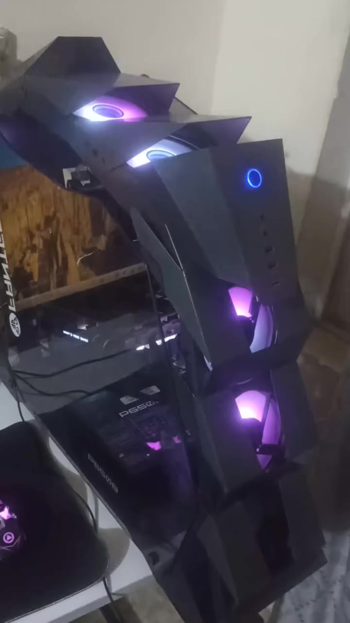 سلام عليكم كيس فقط (سعر825 )مكاني بغداد سيديه (وتساب)***********
z390-A pro مذر بورد

Ram16gb ddr4

Cpu core i7-9700kf 8 core

Hard 1T +m.2 ssd 120gb

Psu 650 watt

Rtx 2070 super
