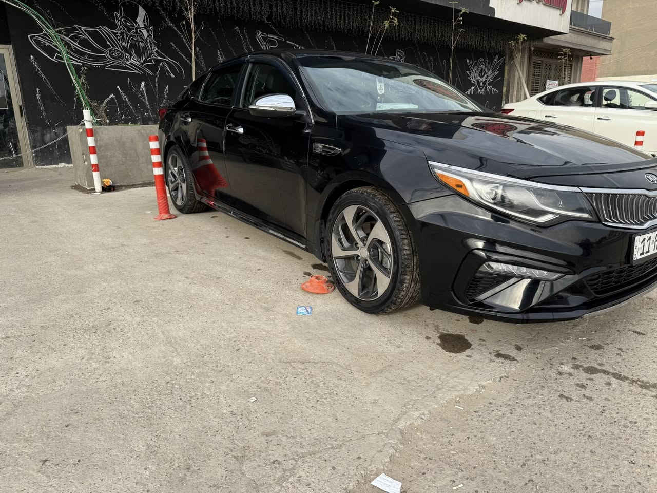 🔥 فرصة ما تتكرر 🔥
🚗 كيا اوبتما 2019 وارد أمريكي 🇺🇸
فئة S – فول مواصفات ماعدا الفتحة

✨ مواصفات تخليك تميزها عن غيرها:
✔️ تشغيل بصمة + دخول ذكي
✔️ شاشة كبيرة + كامرة خلفية
✔️ حساسات أمامي وخلفي
✔️ جنوط رياضية أصلية
✔️ تبريد وتدفئة مقاعد
✔️ تحكم كامل بالدركسون
✔️ محرك وجير بحالة ممتازة جداً

📌 الحادث: جام لغ أيمن أمامي (مبدل نفس اللون)

السيارة مرتبة، استخدام شخصي، ما تحتاج ولا دينار صرف 👌
سواقتها مريحة وثابتة والطريق تحسها فخامة 🔥
💰 السعر مناسب جداً وقابل للتفاوض 
📞 الي ناوي يشتري لا يضيعها… تواصل خاص 
على الرقم ***********
