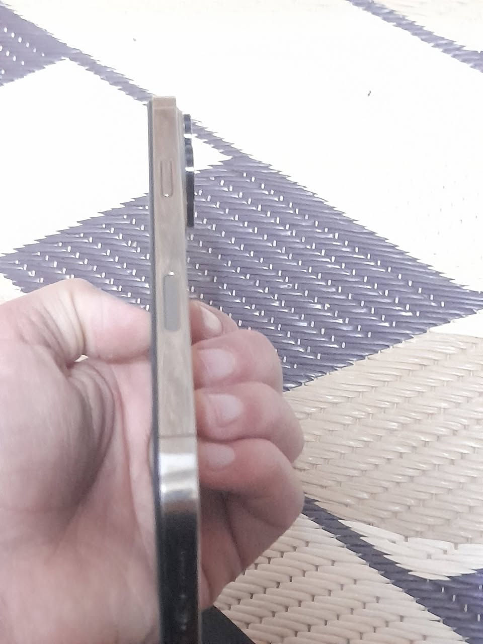 اسلام عليكم ايفون 13برو ماكس 
ذاكرة 128
تك سيم
بطاريه 100🔋
شاشا ثلاث خيارات مستبدل 
ملاحضه؛_الجهاز مرات الشاشه تعلك ضو احمر ترجع تطفه الخلل من الشاشه بس الجهاز شغال طبيعي 
الجهاز مستبدل شاشا او بطاريه
سعر 375ابو 350لا تتصل***********
