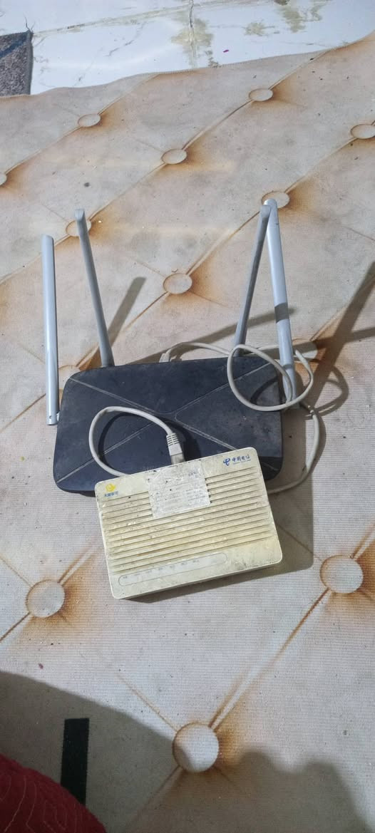 سلام عليكم اغراض للبيع كلهن جديدات بس الراوتر واليوبيس مستعملات فقط مكاني بغداد  الشعلة دوانم شارع ابو دراج ‏‪***********‬‏
