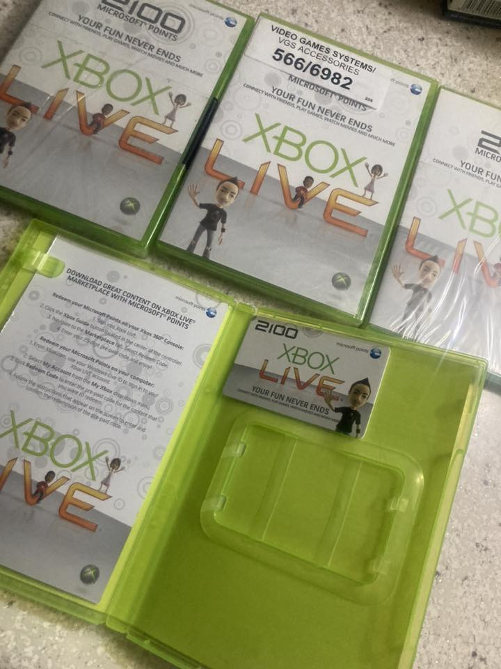 Xbox 360 games العدد 35
Xbox original العدد 2
 3 منهن سيلد Xbox live point العدد 4
ريجن pal 
للحجز خاص او واتساب ***********
