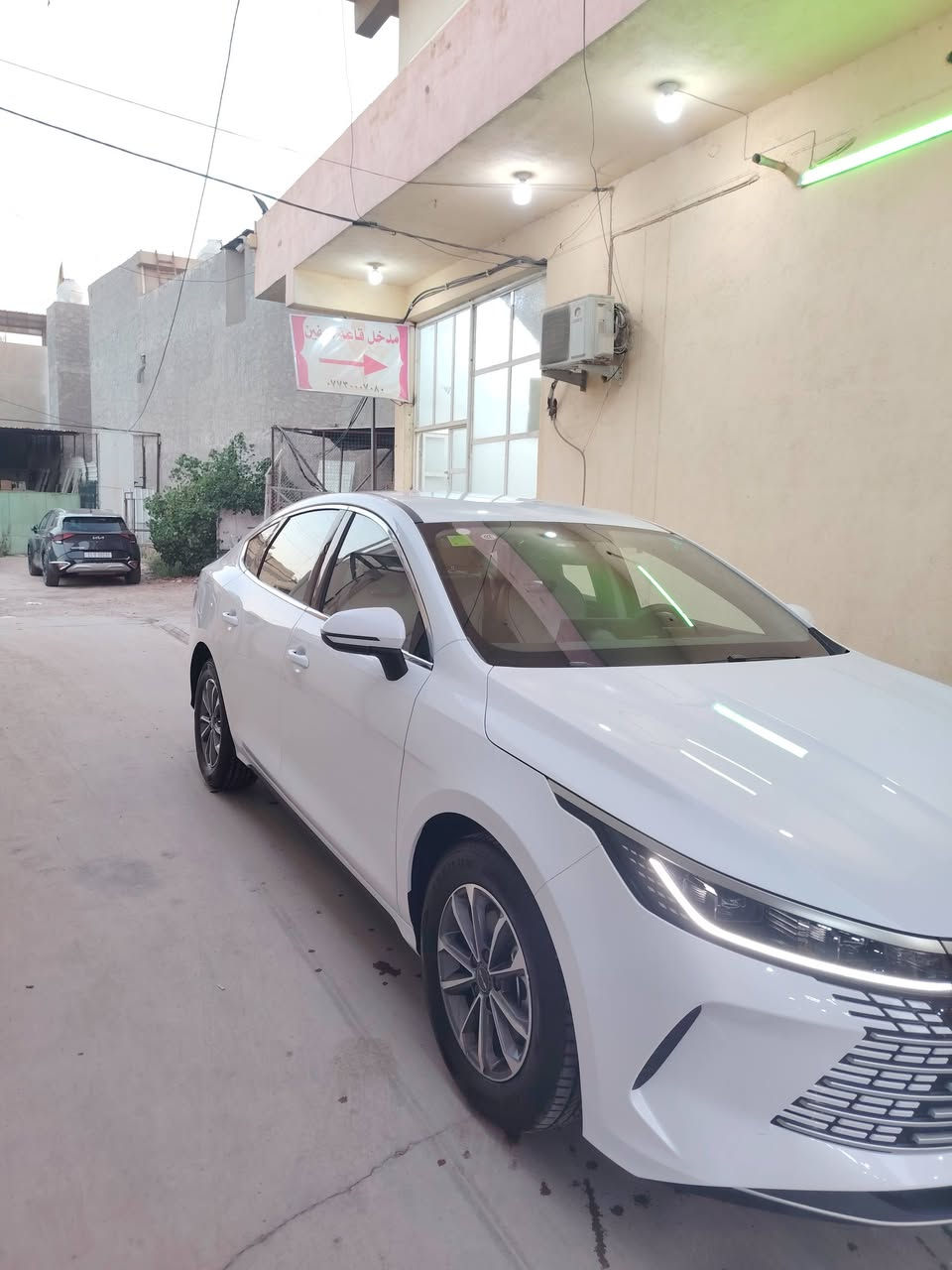 السلام عليكم
ديستروير ٢٠٢٥ كفالة عامة سيارة تراي زيرو بدون ملاحظات
عداد المسافة 
HEV 1900
Ev 2400
بيها كاعيات حوضية بلادية وكامل غراضها موجودة 
مكانها بغداد الكريعات شارع المعارض 
للاستفسار الاتصال ***********
