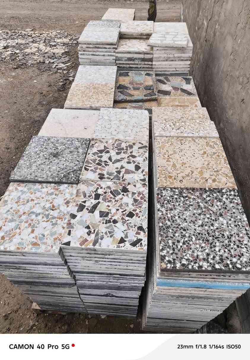 كاشي مكسر  ال ١٠٠ ب 40 الف مطروح
‏مشكل الوان 
‏مرمر و موزائيك
‏واتساب للتواصل ‪***********‬
