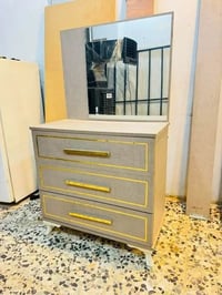 غرفه ٥ قطع • نضيفه • سعر مناسب
