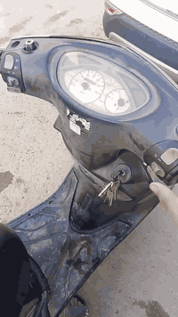 السلام عليكم دراجه ماكس 140 جديد تشغيل سلف هندر السعر الخاصه الرقم ***********
