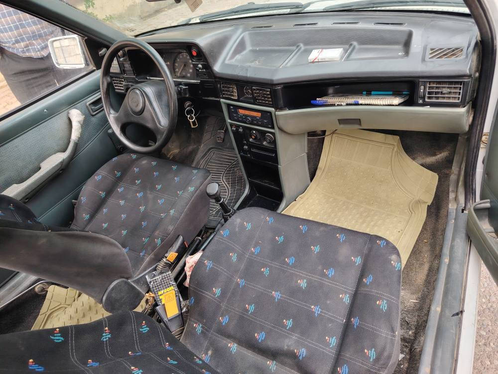 سياره اوبل كاديت موديل 91حجم16 سياره نظيفه جدا كولشي مابي شرط بدون ضربه سنويه منهي عضم عاج بي دفتر بنزين كهربائية كلها شغال تخم صدر جديد سعر 21وبي مجال بسيط عنوان كركوك رقم هاتف *********** كركوك, العراق
