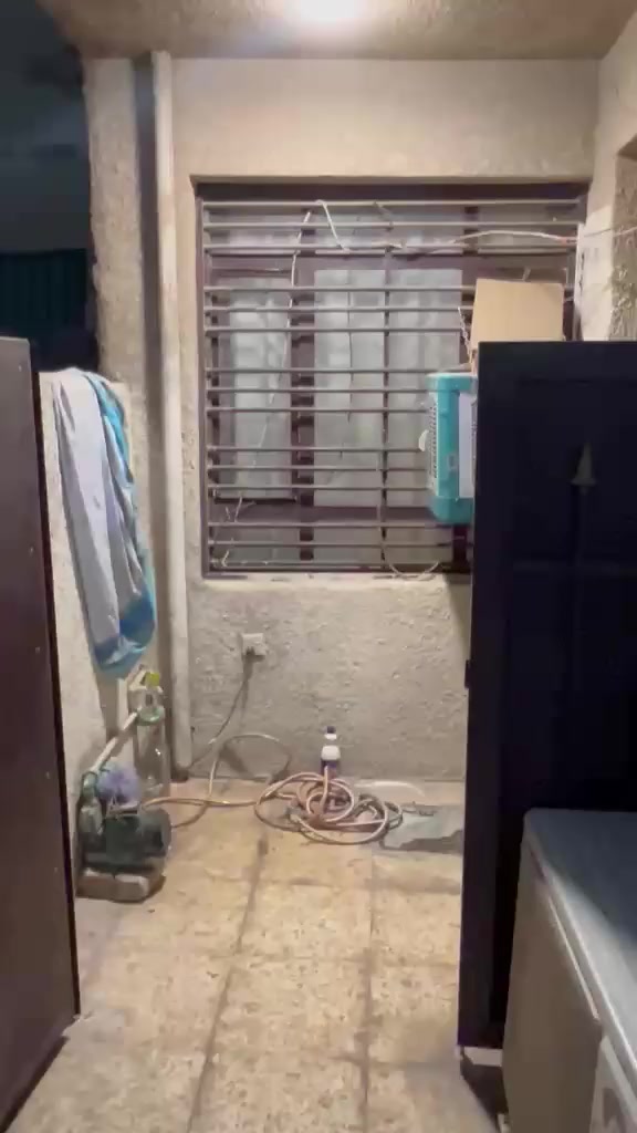 عروض ايجار داخل منطقة الاعظمية
مشتمل طابقين شارع الضباط خلف جامع العساف داخل قيصرية تك مرتبة فوول بس بيتين بيها غرفتين وصالة ومطبخ وخدمات ايجاره ٦٥٠ قفل

شقة ارضية بشارع قاسم معزولة وبيها سبالت وغرفتين وصالة ومطبخ ب٦٥٠ قفل عائلة فقط

باقي العروض كل تفاصيلها مذكوره بل مقاطع 
للاستفسار /***********
