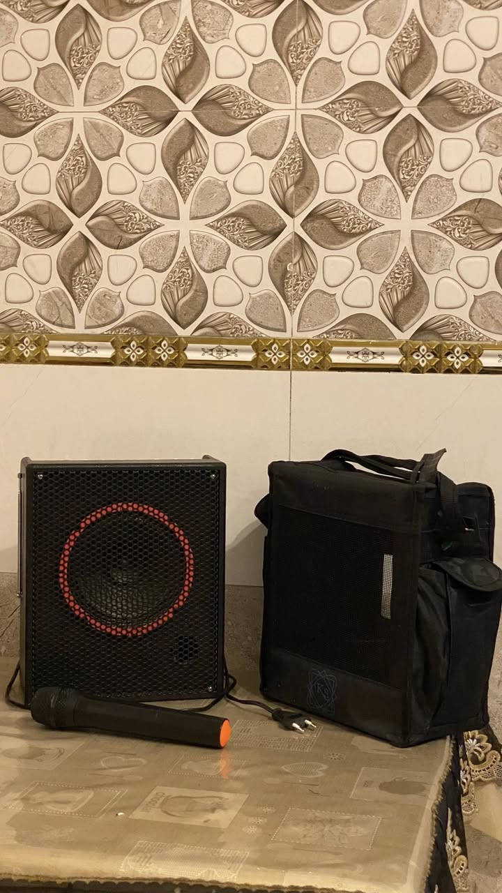 جهاز سبيكر KS-71 محمول

* شغال 100%
* بلوتوث + USB
* مدخلين مايك
* بطارية داخلية
* بدون أعطال

يحتاج بطاريه فقط 
السعر 100


**إذا كنت صاحب هذا الإعلان وتريد حذفه لأي سبب، رجاءا أرسل رسالة إلى الدعم الفني**