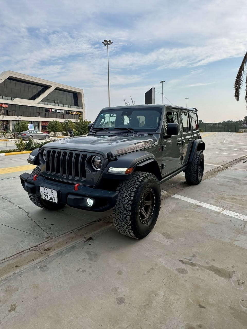 🧿عـــلـئ بــــركـــة الـــلـــه🧿
جيب رانكلر 2022 ريبكون x اعلى فئة رقم بغداد ماشيه 31 الف ميل
عليها ترفيعه موبر بلادي تطلع من شركه بهذا الارتفاع 2.5 انج ويل بيدلوك وتاير بي اف 35 انج سستم صوت الباين ودمام خلفي
اشاير وسكن لد ولايتات لد هيلكات وبك لايت لد نقط عمياء وراردات وحساس خلفي وكامرا
حامل سبير موبر يتحمل وزن وقياس تاير لحد 37 بلادي شاشه اكبر قياس 8.4 بلادي
قفل اكسل ماطور بالريبكون فقط يجي
دعاميه امامي ريبكون
داخل جلد اسود ومطعم  باحمر ودشبول وستيرن وباقي دواخل ومختوم ريبكون بنيد ودواخل ريبكون بلاد
كيجات ديجتل
لون اسمنتي
السياره موجوده  بديـالى وصور الحادث منزلها بدون صبغ فقط بارد يم بك لايت موضح بالصور السعر 35 الف للتواصل ***********
