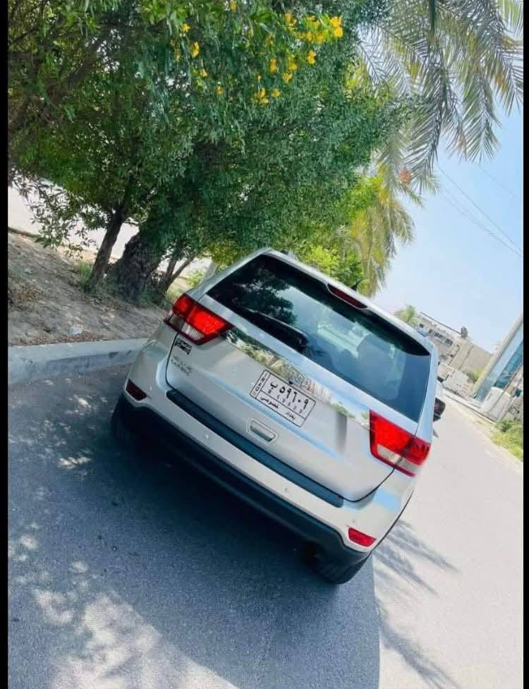 بيع او مراوس
ملاحضه الساره احله من الصور
سلام عليكم جميعاً  
للبيع او مواوس
جيب لاريدو فول موديل 2013 
السياره وارد خليجي
مواصفات
فتحه سلايد روف
بصمة تشغيل عدد2
 بصمة ابواب
كشن كهرباء
كشنات جلد
زراك لايت
شاشه كبيره
ويل كروم بلادي
حساسات خلفيه
كامرا خلفيه
فول تحكمات
فور ويل
وباقي المواصفات المعروفه
مكانه بغداد البلديات
للاتصال ***********
