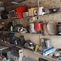 عندي أغراض مستعملة اوفنات خلاطات مزاريف وكوسرات للبيع شلع  للتواصل عال...