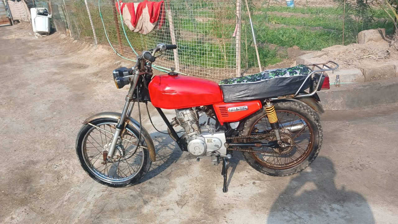 سلام عليكم البيع دراجه نامه دوات مكفول من سرقه  مكنه ناعه    سعر  ٢٧٥  مكاني ابو خصيب باب طويل  رقم الهاف  ***********
