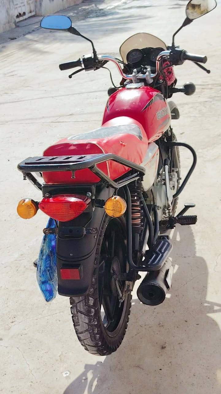 سلام وعليكم بوكسر البيع موديل 2021 بلاديه اوراق شرط الترقيم كلهه شغاله ماناقصهه شي محرك بلادي من تبديله التبديله نضافتهه شوفت عينك مكاني بعقوبه بهرز ***********
