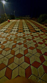 عمل انواع المقرنص، والمرمر، والبورسلين، والساقيه والكربستون ،والبازلت ...