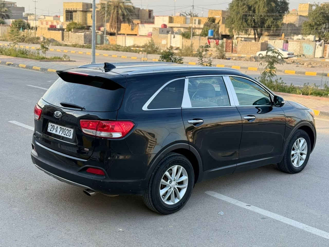 سورنتوا 2017 أمريكي بسمي رقم واسط
شاشة كبيرة كامرة دوارة تحكم ستيرن قطعتين تبريد مكينة 
4 سلندر مكينة مكفولة كير وحدادية مكفول تبريد ثلج 
5 راكب تخم تاير جديد داخل بيجي 3 أنظمة قيادة وسبورت
ضرر خفيف بدون ايرباك وبدون دواخل بالجانب وسطحي
وماكو اصلن ضرر طخات فقط والسونار بالصور بديهة يخبل

السعر بلاش وفرق عن السوك بس ما انزل سعرهة بسبب الناس الي تكسر بالحلال ومتخاف الله وقيمتهة  متسوة 

مكاني واسط والشراي يتصل موديل 17 
***********
***********
