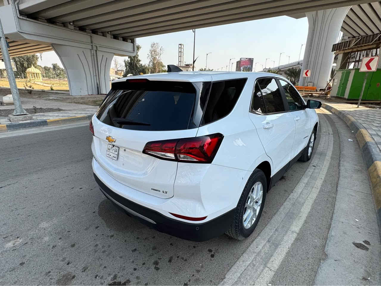 السلام عليكم لبيع فقط بدون مراوس بدون رقم 

شوفرليت اكوينكس LTموديل 24 ماشيه 22  الف
مواصفات السياره

بصمة تشغيل 
بصمة أبواب 
جنطه كهربائي 
كأمره دواره 
رادارات جانبي وأمامي 
حساسات إماميه 
حساس خلفي
محرك 1500 تيربو 
وبعد بيه مواصفات 
حادث السياره 3 قطع صبغ 

السعر 128 بدون رقم تترقم جميع المحافظات تكلفة الرقم 2 مليون ونص. فقط 

موقع السياره بغداد الدوره 
*********** بغداد, العراق
