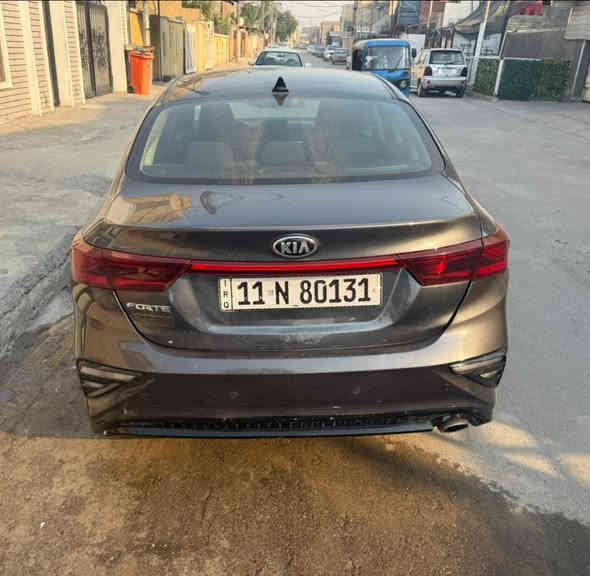 صايره بسعر اكسنت 
كيا فورتي 2019
رقم بغداد الجديد 
مواصفات عاديه 
سياره بيهة سونار 
وبيهة كم طخة معدلات وعندي صور قبل و بعد والطخات لي بيهة 
بيه طخه بين باب وبين چاملغ صفحه سكن وع كدهن نصبغ وبيهة چاملغ خلفي صفحه سايق صبغ 
سعر رقم 1 رد تلقائي
 اكثر اتصال ع هذا رقم ***********
