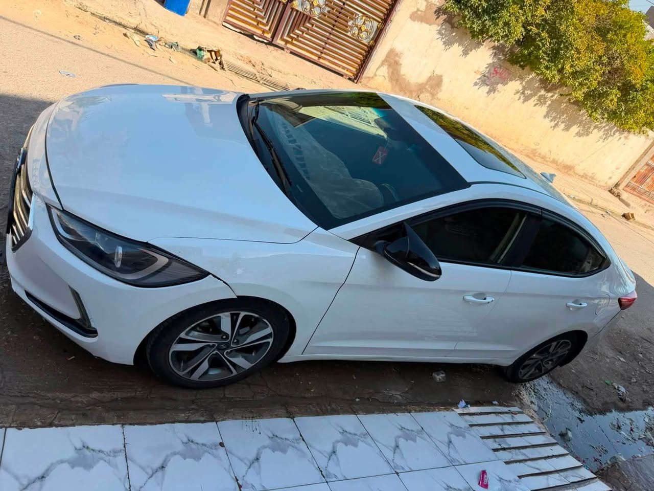 السلام عليكم 
الانترا 2018 
وراد امريكي محرك 
محرك 2000 دوش 
بصمه 
فتحه
اناره يدات 
سياره فول موصفات 
بس قطه وحده تبريد 
سياره جاهزه من كلشي محرك كير اكسل شرط 
سياره حلوه كاعده مال جني 
بيه 3 قطع صبغ 
رقم اربيل دولي تحويل 
115 وبيه مجال 
***********
***********
