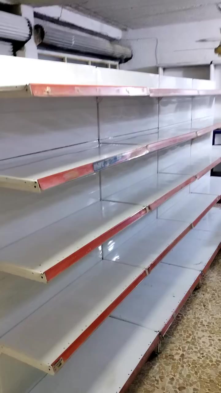 رفوف وصطية اربع امتار  مستعمل شي قليل للبيع
السعر 450 عنوان موصل الرشيدية شراي اتصل
***********
