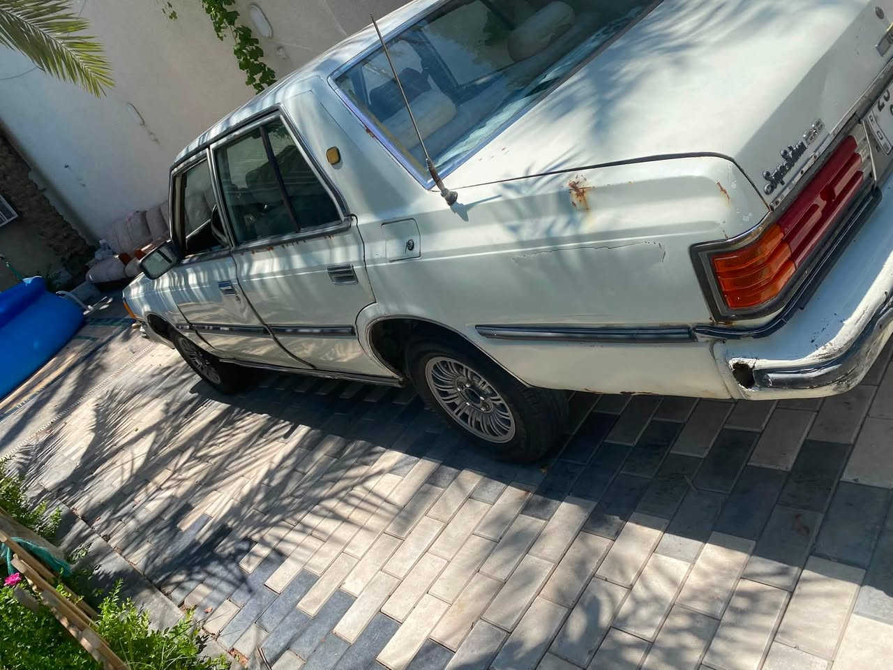 سلام عليكم من رخصة الادمن سوبر 82 كير ومكينه وحاويه وتخم تاير ورقم مميز سعر السيارة ب73 ورقة للاتصال بهذا الرقم ***********
