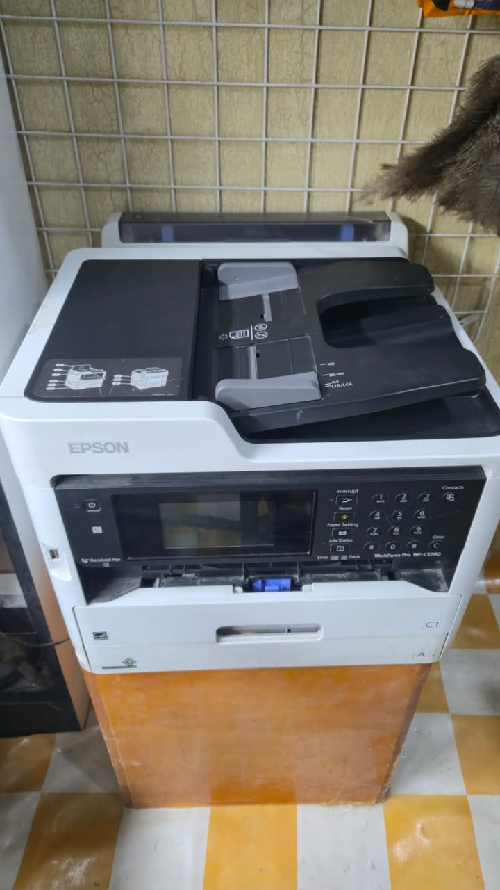 📢 للبيع طابعة Epson C5790 (مستعملة)
عندي طابعة Epson C5790 مستخدمة استخدام خفيف وحالتها جداً جيدة 👍
✅ شغالة 100% بدون أي مشاكل
✅ جودة طباعة ممتازة
✅ اقتصادية بالحبر ومناسبة للمكاتب أو الاستخدام الشخصي
✅ فيها طباعة ونسخ وسكانر
💰 السعر مناسب وقابل للتفاوض
📍 الموقع: (ناصرية حبوبي)
📩 اللي مهتم يراسلني خاص
***********
