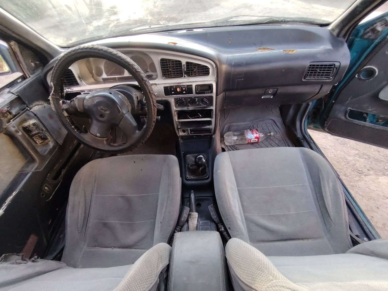 السلام عليكم  البيع او مراوس🤝🏻 
هونداي  موديل 1993
كير ومحرك شرط ✅
مسجله بيه واجهيه 
صدر تواير جدد 🔥
نكره سلف جاهزه
 سعر 11وبيه مجال 🖐🏻
ه‍ـ***********💁🏽‍♂️
