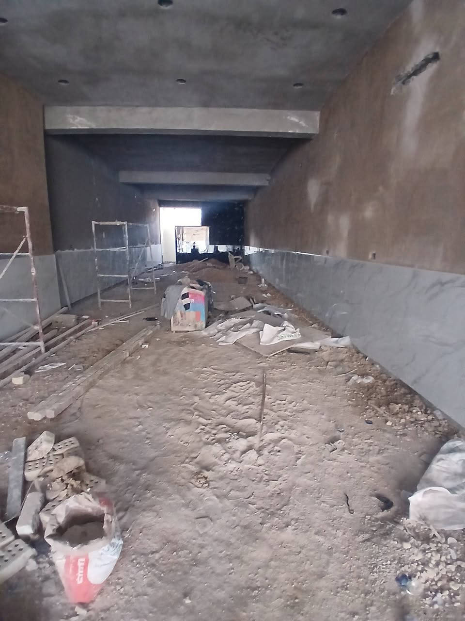 خلفه سيراميك بورسلين كاش مرمر شغل درجه اولى ليزر المكان بغداد متفرغ حاليا
***********
