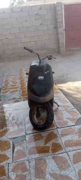 اخوان زعره للبيع بيه عطل بس عقل ويده مات بانزين هاثه رقمي الشراي يجي خاص او الاستفسار  علا الرقم ***********
