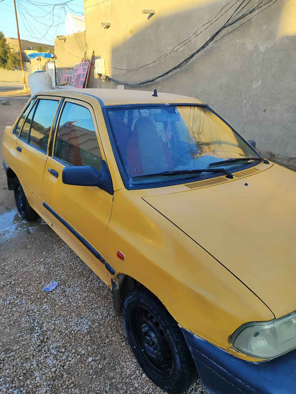 سلام عليكم
سايبة للبيع 2012 
مكينة محورة كية برايد
تخم تاير شغالة نگرة سلف كهربائيات شغالة
مكان نجف كوفة
السعر 14 وبيها مجال للطيبين
***********
