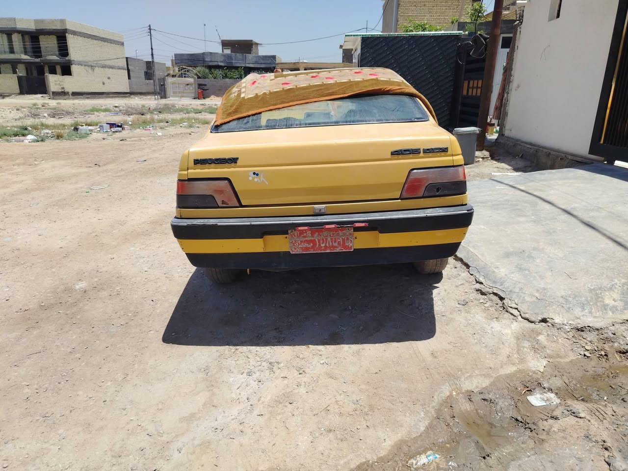 السلام عليكم
بيجو ٤٠٥   موديل ٢٠١٢
راعيها موجود 
هيئه وغرامه على المشتري 
السعر ١٢ مكان بابل جبله 
***********
