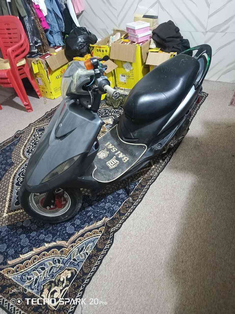 ماكس عدلة للبيع
كلجات جدد ✅
 
راجز جديد ✅

عداد الكتروني ✅
ماكس
ويالة نضيفة✅ 

نقصهة فقط سلف 

ولهورن ينرادلة بس دكمة ✅

كهربائيات شغالة ✅

هندر واحد شتة صيف صبح عصر الدراجة انضف من الي بالصورة ✅

صالنصة FM ✅ 

السعر 400 وبيهة مجال بسيط دراجة حلوة ما متعبهة مكاني كربلاء حي العسكري رقمي ***********
