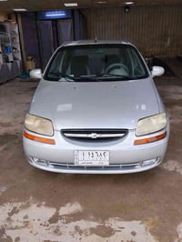 افيو موديل ٢٠٠٥  كلين بدون حادث  مصبوغه عام للجماليه السعر 50وبيه مجال...