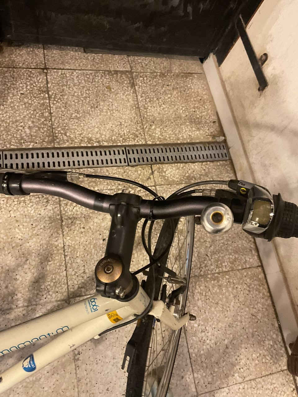 السلام عليكم بايسكل c700ماركة مومنت سستم شيمانو مختم موديل حديث 2018 المنيوم بل كامل اللشة والويالة السكان حتة بوري السرج السعر 110 وبي مجال بسيط الشراي المراسلة خاص


**إذا كنت صاحب هذا الإعلان وتريد حذفه لأي سبب، رجاءا أرسل رسالة إلى الدعم الفني**