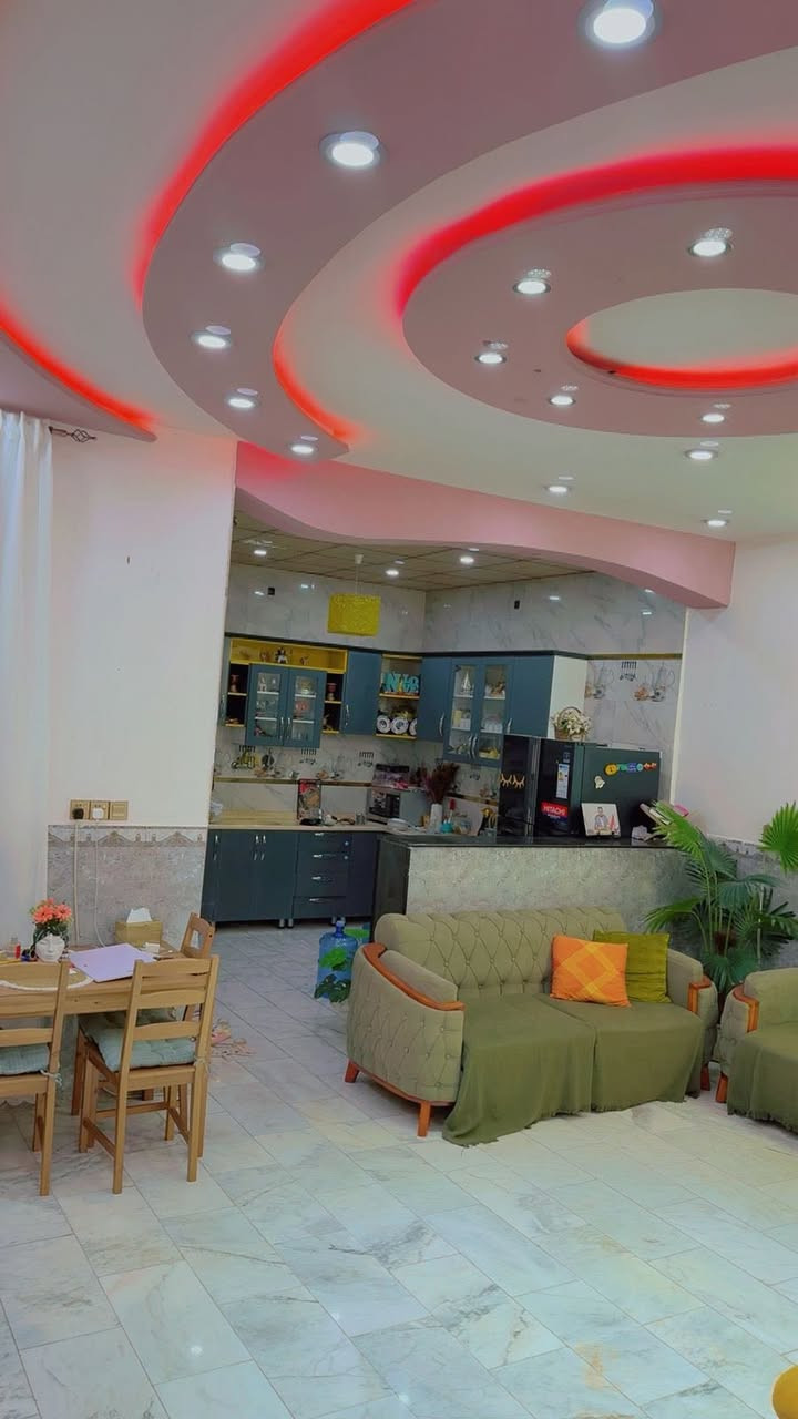 🏠دار 100 مترمميز 
 للبيع النجف حي الزهراء قريب ابو مخلص 
شارع 6 متر بناء سنة22 
الدار  طابقين 
الطابق الاول استقبال صالة مطبخ حمام 
الطابق الثاني غرفتين صاله حمام 
نستقبل جميع العروض للاستفسار 
*********** مسلم الحجيمي 
*********** علاء الشريفي 
📍او زيارة مكتبنا مكتب ابو صلاح للعقار النجف حي الزهراء بداية شارع الكيات🚍
🏤المكتب الاول ساحة محمد دايخ 
🏤المكتب الثاني مقابيل القنصلية التركية
