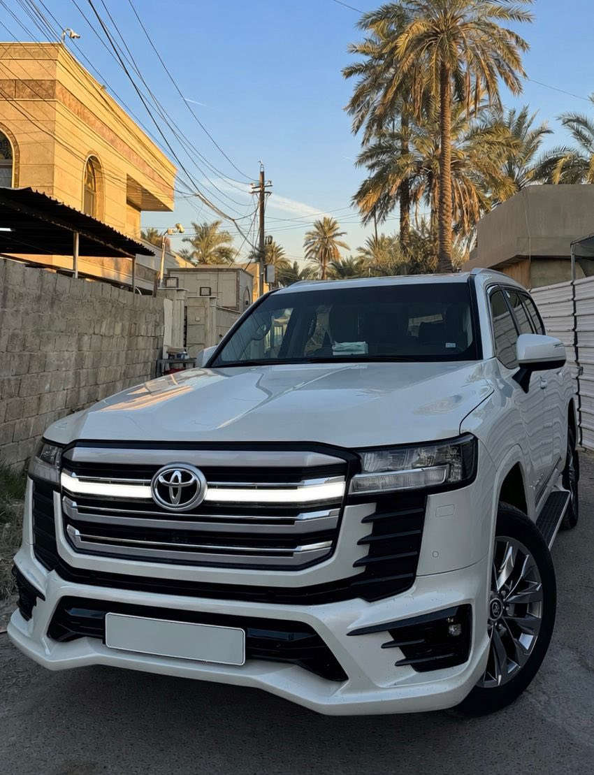 يا اللّه . اللهم صل على محمد وال محمد 🤍
للبيع مفخرة الأرض تويوتا لاندكروزر  GXR  Limited.

وكالة SAS ✅

، موديل 2023 ( أنتاج شهر التاسع . ✅

ماشيه 30 الف  زيرو ✅ بعده بوضع الشركة 

أعلى مواصفات الاندكروزر فول مواصفات ✅  ، مكفوله كفاله عامه       

                                       ✅ سعر السيارة  710  ورقه وبيه مجال بسيط حك الجيه    

البجم الامامي اللحيه والبنيد والمازدات أضافه ايضاً اللحيه الخلفيه ✅

كلهن الذكرتهن مغلف PPF ✅

رقم السيارة اربيل  بأسمي ، تحويل ثاني يوم ✅

مواصفات السيارة: ✅

✅ 3 شاشات داخليه  وسماعات بكل مكان 

✅ 4 كامرات + كامره عند الأشاره 

✅ مقاعد جلد 

✅ سقف شامواه

✅ اناره داخليه ليد 

✅ 3 مرايا تعتيم ذاتي 

✅ 4 بصمات ابواب 

✅ صندوق كهرباء + برده امتعة خلفيه + ترحيب ابواب 

✅ وبعد اكو مواصفات هواي ما ذاكرة
للتواصل  ***********
