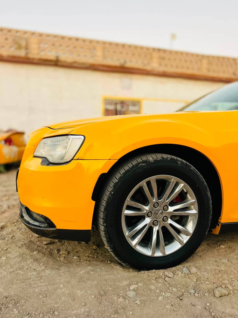 تنويه للبيع فقط ‼️‼️
اوباما كرايسلر للبيع مديل 16 معلايه 21 سياره مال جناي  
مقدماً صار اكثر من سنتين مامشتغله خط طلعتلي عاطلين وعفته 

مواصفات: ويل كروم اصلي لايت عالي ناصي زنون  كشن جلد  تشغيل عن بعد الكشنات تدفئه تبريد  كير ماوس. تبريد قطعتين امامي وخلفي .  سياره نضيفه بمعنى الكلمه حادثه بدون تبديل بدون دواخل بيه بارد بسيط 
حادثه مرفق مع الصور . كير مكينه مكفولات . حداده اماميه وخلفيه جاهزه السياره تخم تاير  انضمة قياده  كشن خزن ميموري 3 انضمة .  

السعر: 183 والشراي بيه مجال بيه خير ويدلل 

مكاني ناصريه قضاء الجبايش 

رقمي : ‭***********‬
