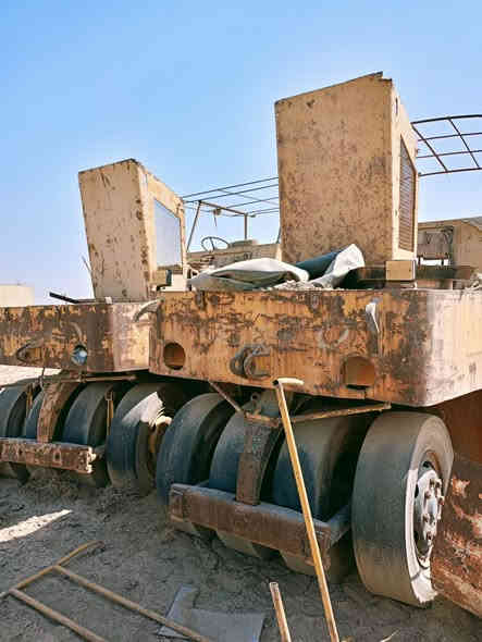 اليات للبيع 
حادلات مطاطيه عدد5
ترنبول عدد6
شفل كتربلر عدد2
شفلات كاوسكي عدد2
كمبيسرات هواء عدد3
بلدوزرات عدد4
كريدر عدد2
***********
