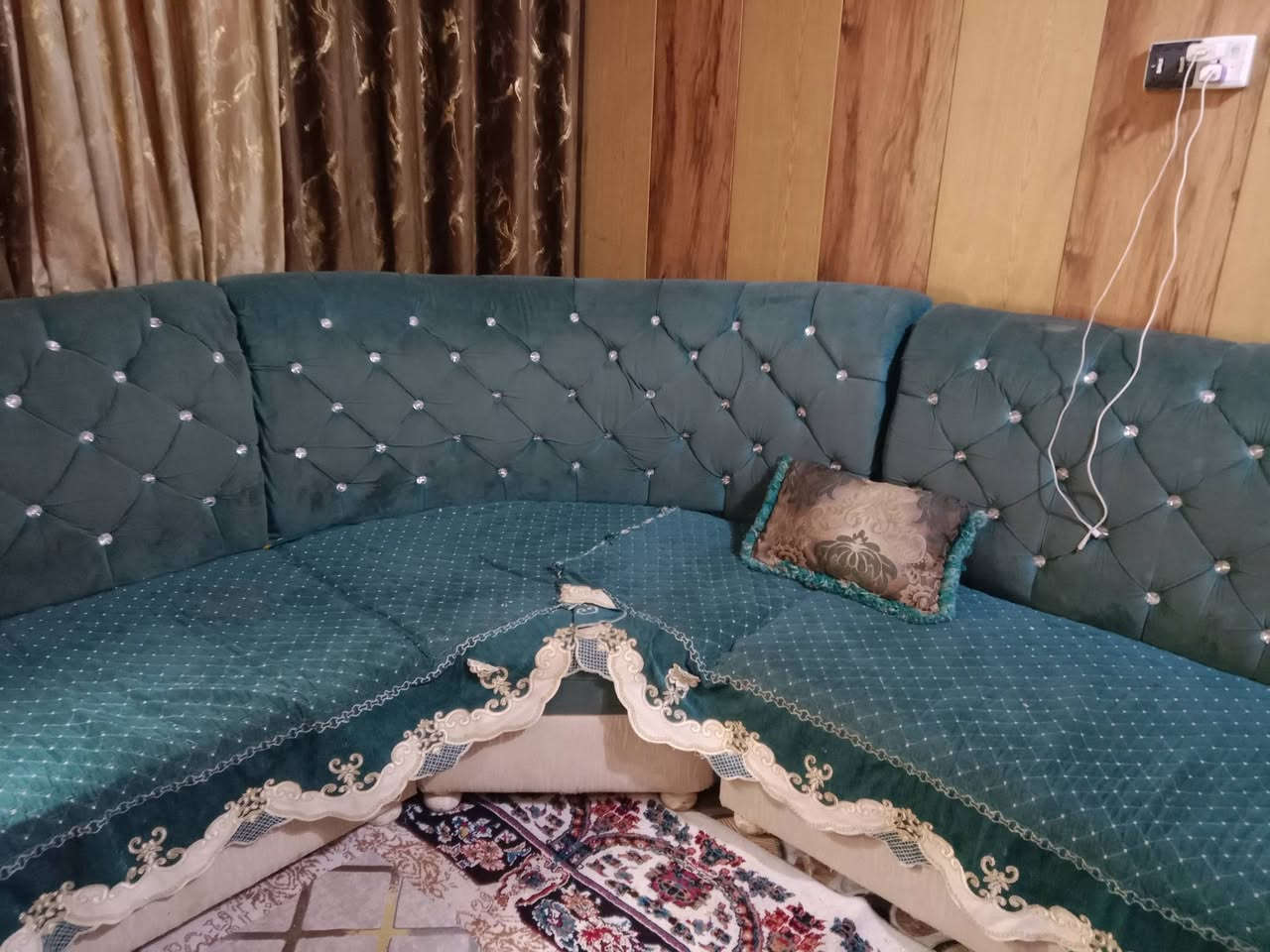 ديوان نجاره سبع مقاعد ضخم كلش مابي ضرر سعره 200 بيه مجال بسيط مكانه حله الاسكان الشراي فقط يتصل ***********
