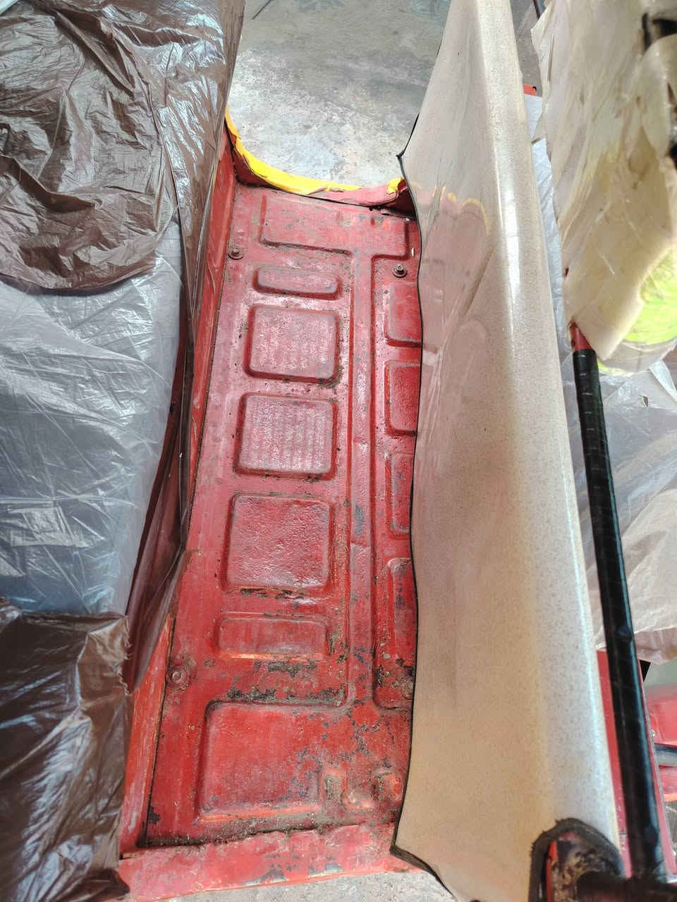 تكتك للبيع ٢٠١٨ دقم انكليزي واسط بسمي تحويل ثاني يوم سعر 4500وبيه مجال حك الجيه العنوان ٠نعمانيه ***********
