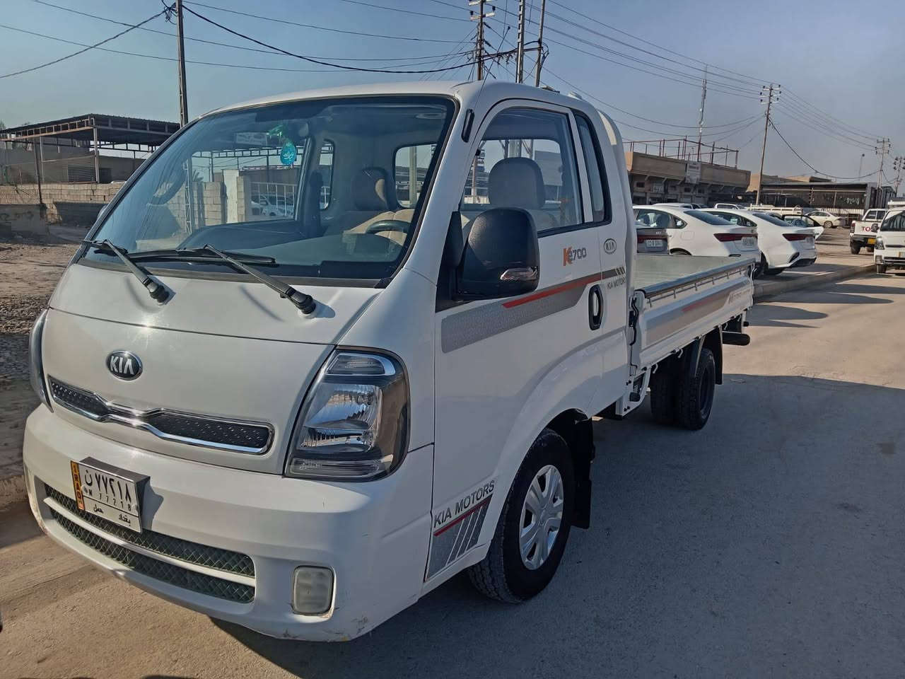 السلام عليكم عندي كيه للبيع موديل ٢٠٢١ سياره جديد معنه كلمه مكفول رقم بغداد اتريد تحويل اتريد وكاله سياره نظيفه كلش سعر ١٣٧ وبيه مجال بيسط كلش كله على وضع شركه مكان الصويره شراي يتصل ***********
