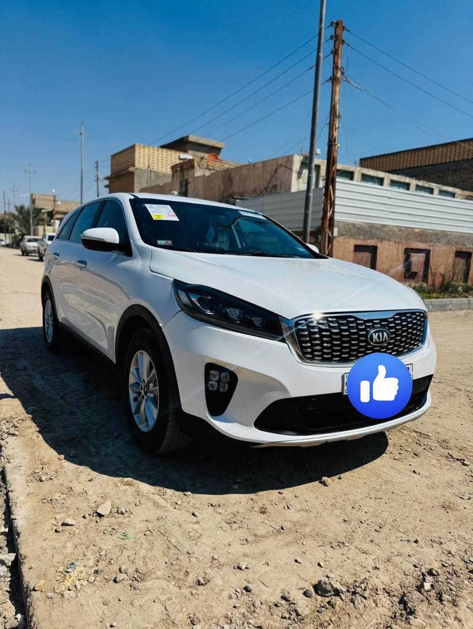السلام عليكم 
سورنتو موديل 2019 شكل ال2020 وارد امريكي

فول عدا البصمه والفتحه 
باسمي 
رقم بغداد مشروع وطني
مكينه 4 سلندر
سياره جدا نضيفه 
بيها فقط البنيد وجاملغ بارد والباقي كفاله 
كير مكينه تبريد جديده بمعنى الكلمه 
السعر 169 وبيها مجال جدا بسيط
مكان السياره نجف شارع المطار الجديد 
***********ا Singapore
