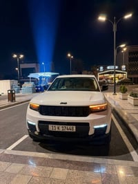 مرحبا عندي سياراتي للبيع جيب لمتدد 2022  مرقم بغداد  ماشية 11 الف كيلو...